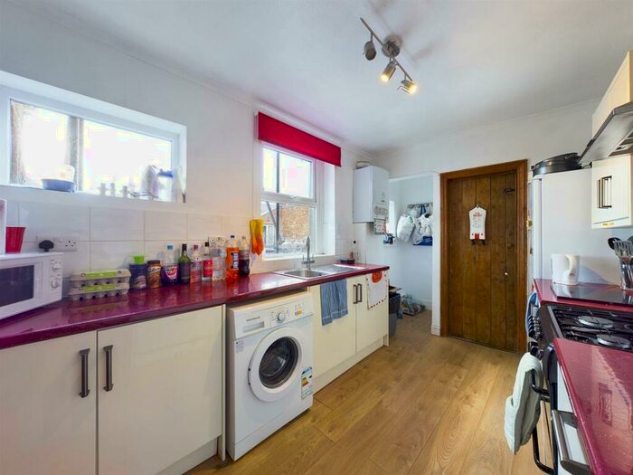 4 Bedroom Private Hall To Rent In Coulston Road, LA1