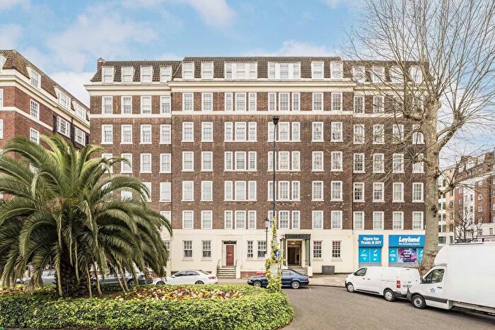4 Bedroom Flat To Rent In Warwick Gardens, London, W14