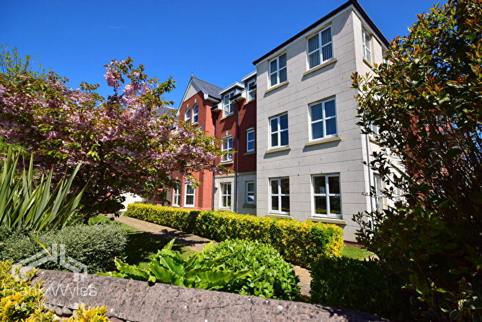 2 Bedroom Flat To Rent In Woodlands View, Lytham St Annes, Lancashire, FY8