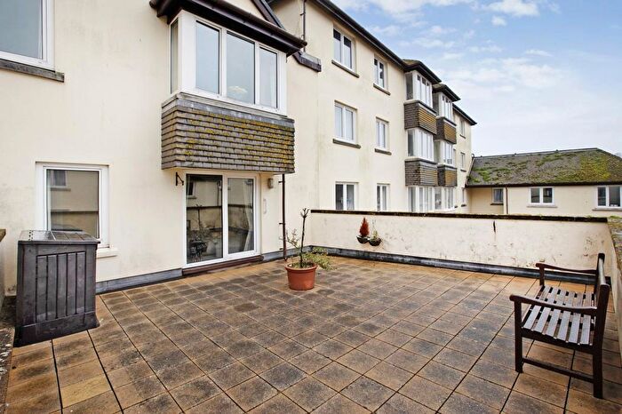 2 Bedroom Flat For Sale In Leander Court, Strand, Teignmouth, TQ14