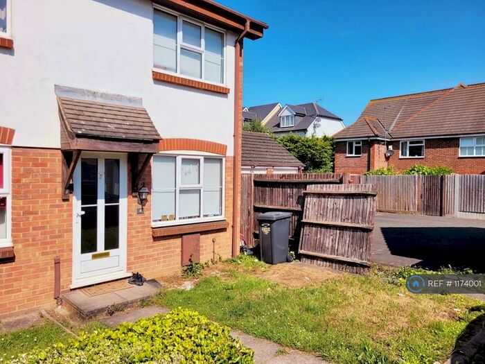 2 Bedroom End Of Terrace House To Rent In Quay Lane, Greenhithe, DA9