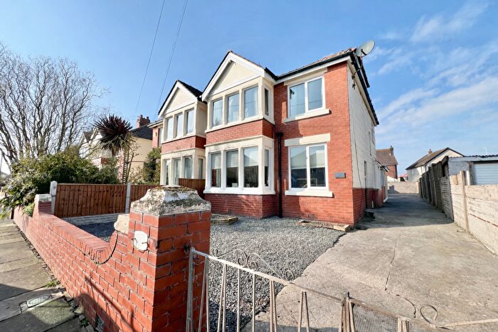 5 Bedroom Semi Detached House For Sale In Gresham Road, Cleveleys, FY5