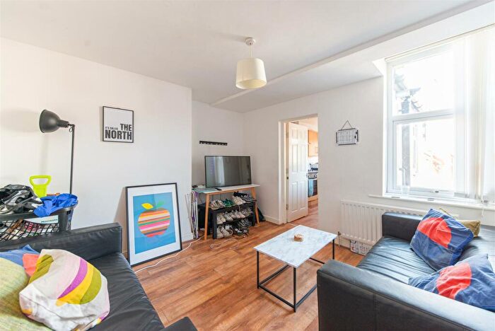 6 Bedroom Maisonette To Rent In Helmsley Road, Sandyford, Newcastle Upon Tyne, NE2