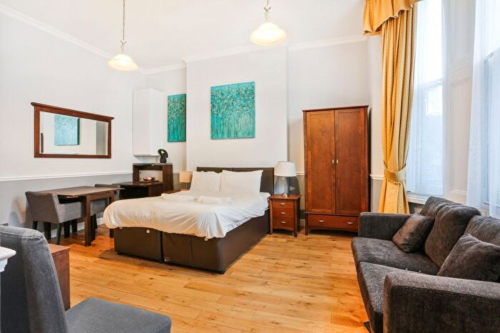 Studio To Rent In Castletown Road, London, W14