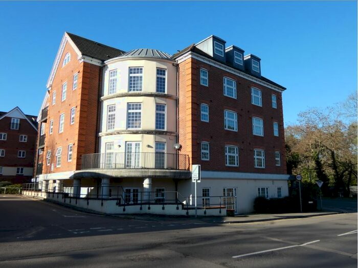 2 Bedroom Flat To Rent In London Road, Camberley, GU15