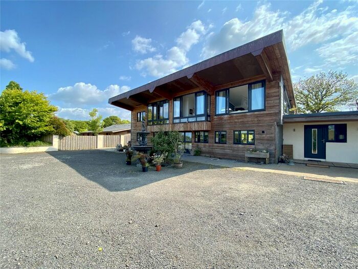 4 Bedroom Detached House For Sale In Spreyton, Crediton, EX17