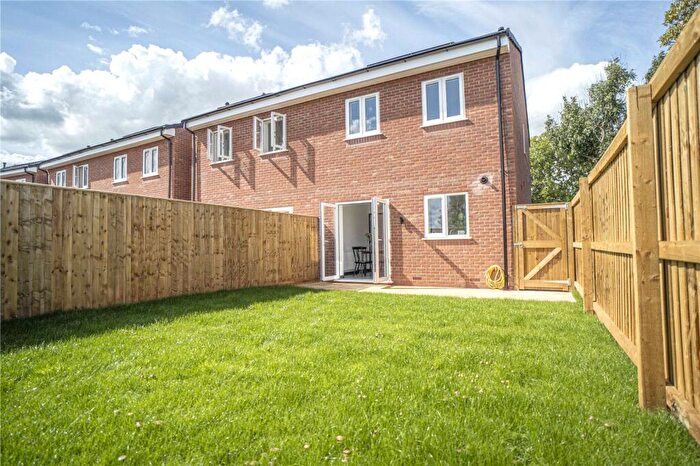 3 Bedroom Semi Detached House For Sale In Langton Park, Wroughton, SN4