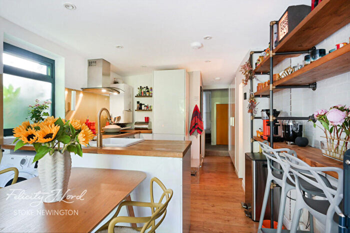 1 Bedroom Flat For Sale In Jenner Road, London, N16