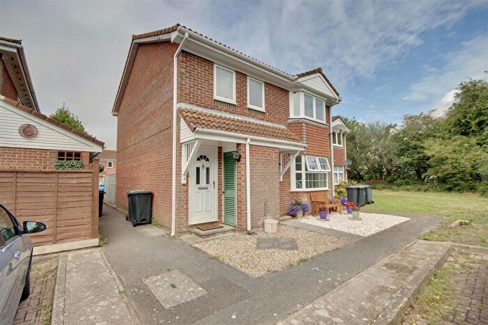 1 Bedroom Maisonette To Rent In Myrtle Close, Gosport, PO13