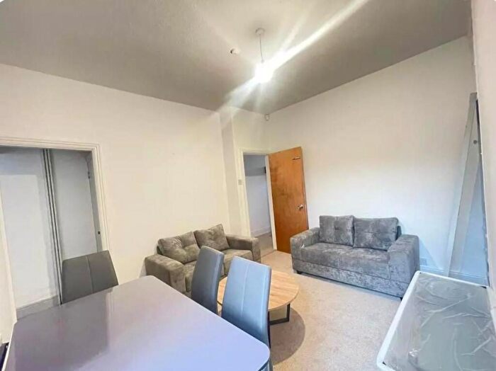 4 Bedroom Terraced House To Rent In Monton Street, Manchester, M14