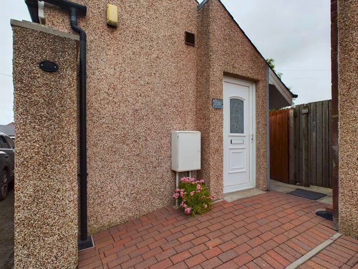 Houses for sale & to rent in AB53 4ED, High Street, Turriff and