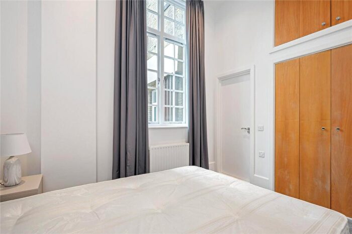 2 Bedroom Apartment To Rent In St Mark's Apartments, City Road, London, EC1V
