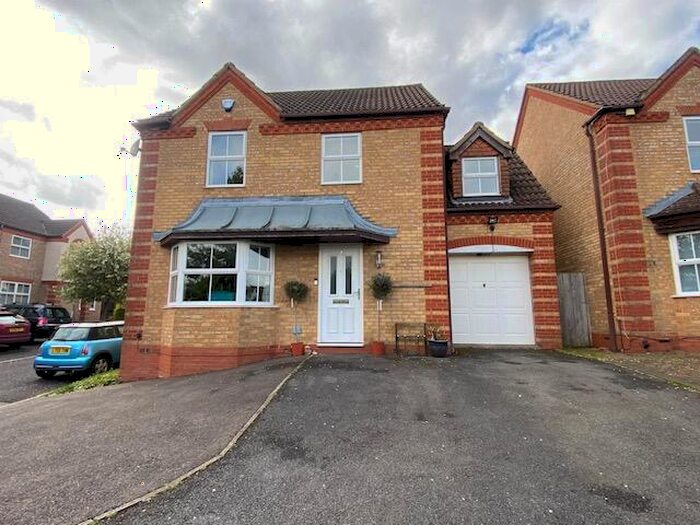 4 Bedroom House To Rent In Jasmin Way, Hemel Hempstead, HP1
