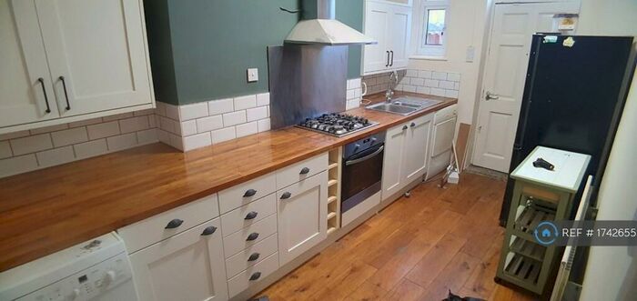 3 Bedroom Maisonette To Rent In Normanton Terrace, Newcastle Upon Tyne, NE4