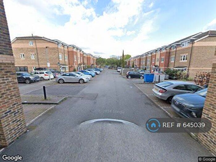 2 Bedroom Flat To Rent In Tiptaft House, Mitcham, CR4