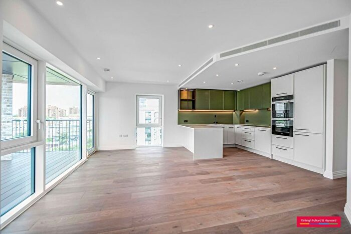 2 Bedroom Flat To Rent In Lockgate Road, London, SW6