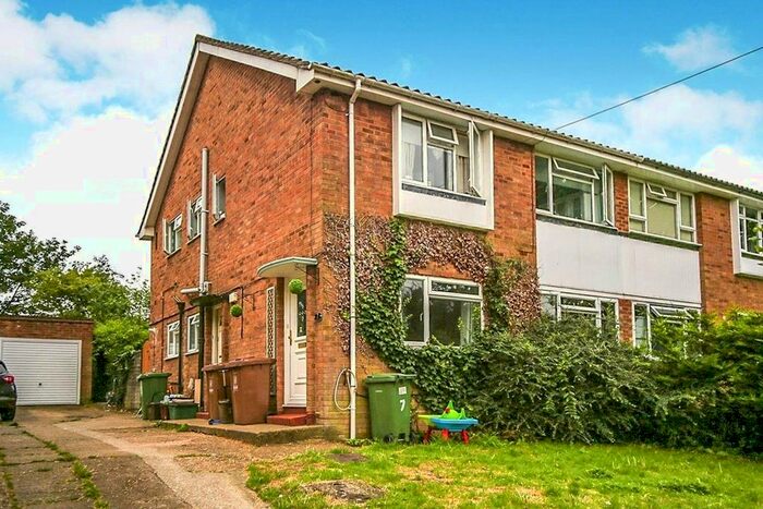 2 Bedroom Maisonette To Rent In Robin Hood Lane, Bexleyheath, DA6