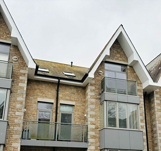 2 Bedroom Flat To Rent In Morlanow, Alexandra Road, Penzance, TR18