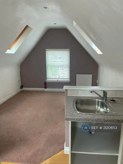 Studio To Rent In Oakfield Road, Selly Park, Birmingham, B29