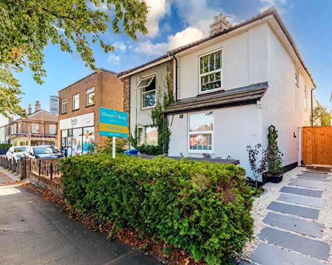 4 Bedroom Semi-Detached House For Sale In Dereham Road, Norwich, NR2