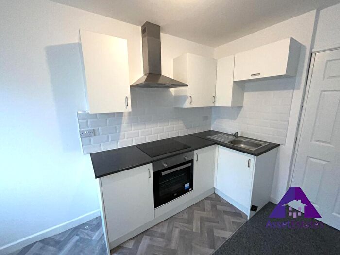 1 Bedroom Flat To Rent In Penybont Road, Abertillery, NP13