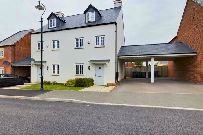 3 Bedroom Semi-Detached House To Rent In Meadowsweet Way, Wootton, Northampton, NN4