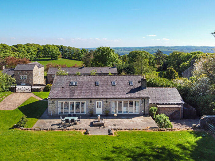 5 Bedroom Barn Conversion For Sale In Drake Hill Lane, Bingley, West Yorkshire, BD16