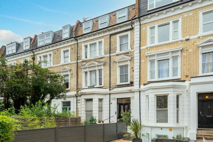 1 Bedroom Flat To Rent In Elsham Road, Holland Park, London, W14