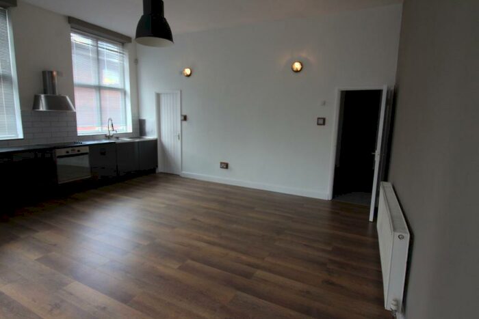 2 Bedroom Apartment To Rent In Flat Charles Street, NG15