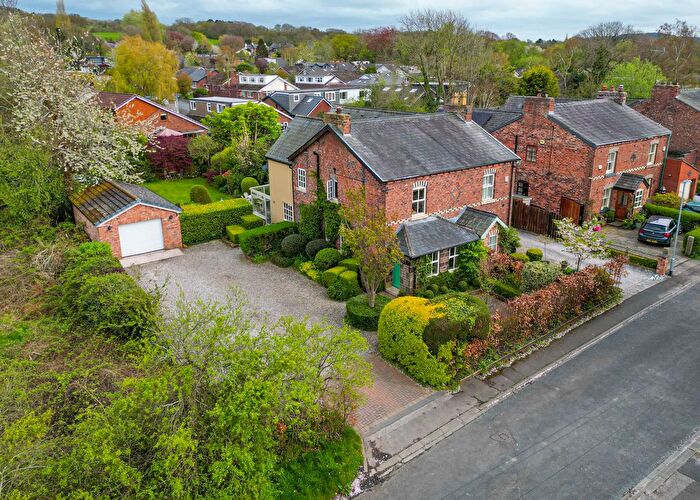 3 Bedroom Semi-Detached House For Sale In Grimshaw Green Lane, Hilldale, WN8