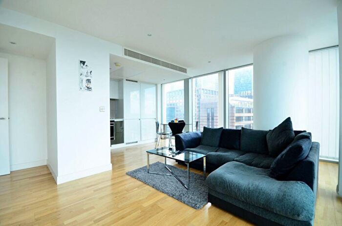 2 Bedroom Flat To Rent In Landmark East Tower, Docklands, London, E14