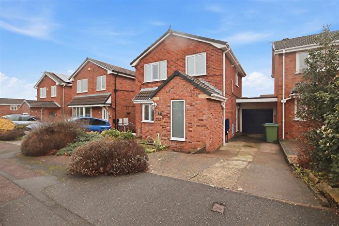 3 Bedroom Detached House For Sale In Bramshill Rise, Walton, Chesterfield, S40
