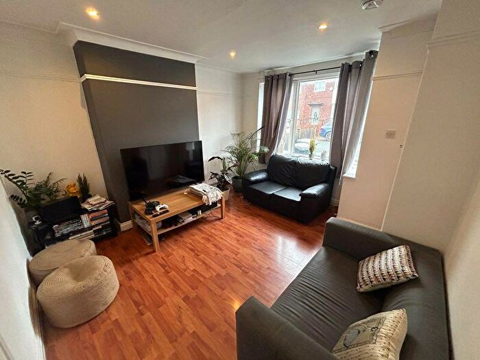 2 Bedroom Terraced House To Rent In Park View Avenue, Burley Park, Leeds, LS4