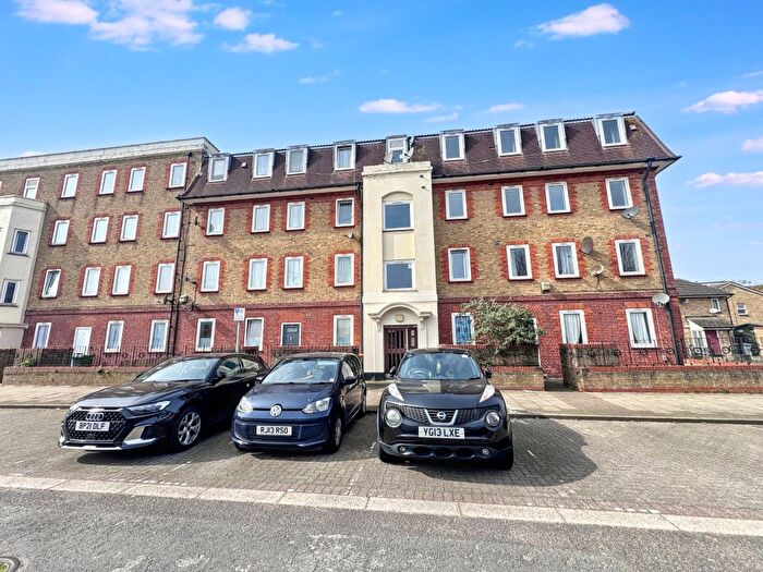 2 Bedroom Flat To Rent In Valerian Way, West Ham, E15