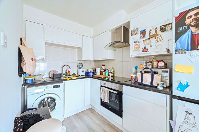 Studio To Rent In Hanover Place, Bow, London, E3