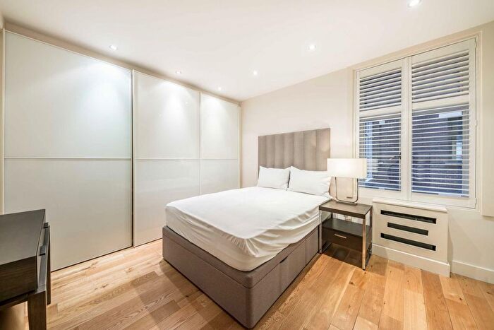 2 Bedroom Flat To Rent In Chesterfield Gardens, London, W1J