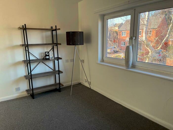 Flat To Rent In Cedar House, Vicars Court, Clipstone, NG21