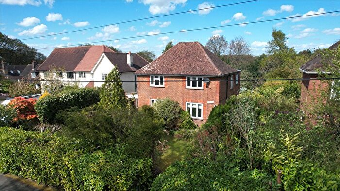 3 Bedroom Detached House For Sale In Beech Lane, Grayshott, Hampshire, GU26