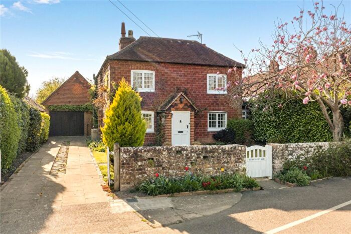 3 Bedroom Detached House For Sale In The Common, Dunsfold, Godalming, Surrey, GU8