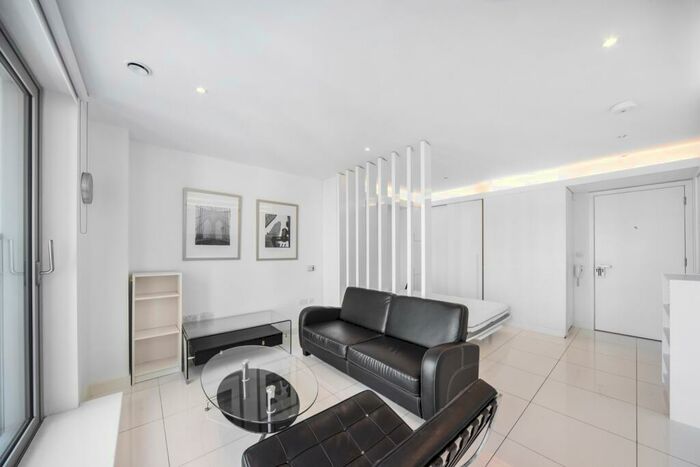 Flat To Rent In Pan Peninsula Square, Canary Wharf, London, E14
