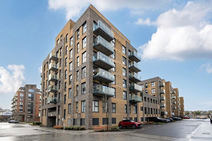 1 Bedroom Flat For Sale In James Smith Court, Dartford, Kent, DA1