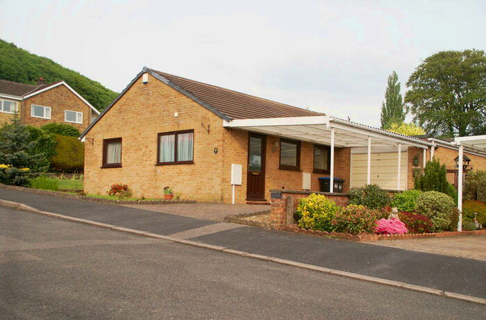 2 Bedroom Detached Bungalow To Rent In Hall Rise, Darley Dale, Matlock, DE4