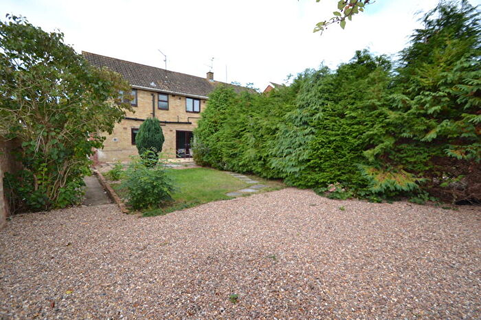 4 Bedroom Semi Detached House For Sale In Bradford Walk, Corby, Northamptonshire, NN18