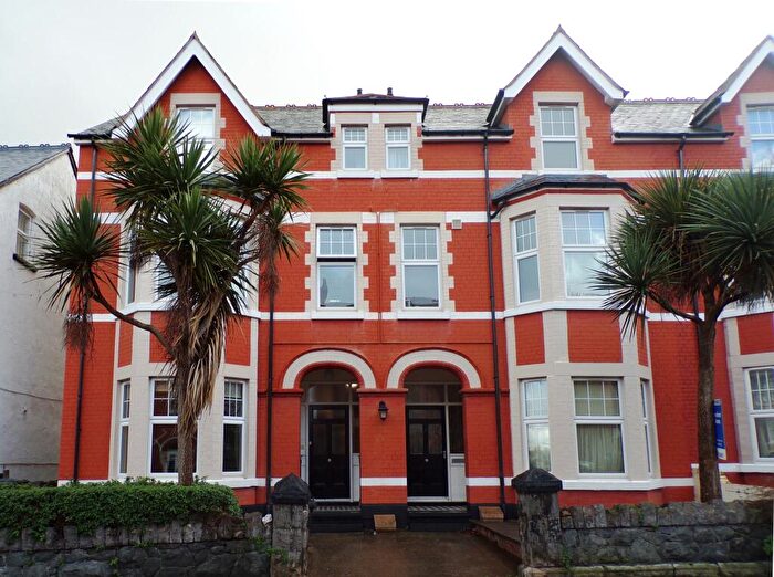 1 Bedroom Flat To Rent In Hawarden Road, Colwyn Bay, LL29