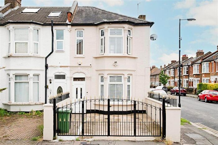 3 Bedroom House For Sale In Laleham Road, Catford, SE6