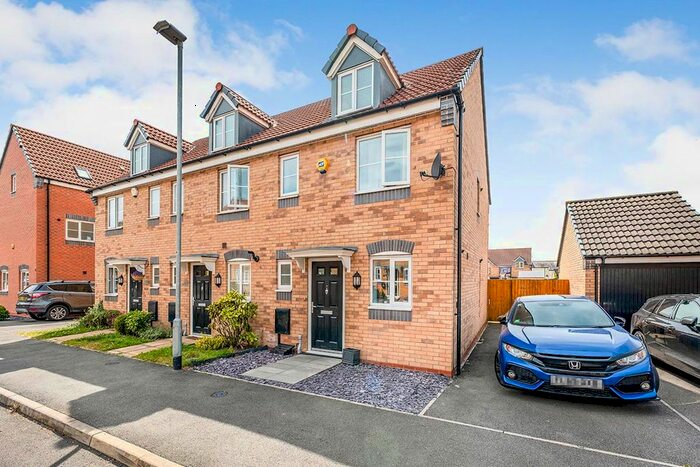 2 Bedroom End Of Terrace House To Rent In Lower Meadow Lane, Huthwaite, Sutton-In-Ashfield, NG17