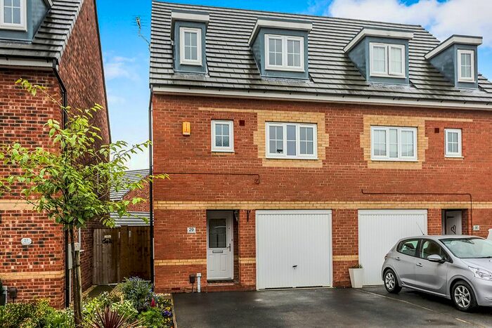 3 Bedroom Semi-Detached House To Rent In Matlock Way, Waverley, Rotherham, South Yorkshire, S60