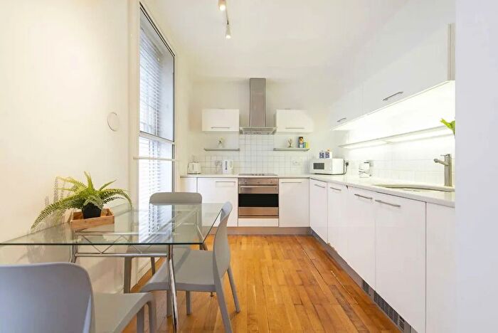 1 Bedroom Flat For Sale In York Way, London, N1