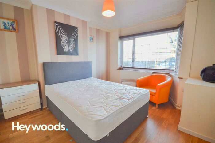 1 Bedroom Semi-Detached House To Rent In Room Hilton Road, Penkhull, Stoke-on-Trent, ST4