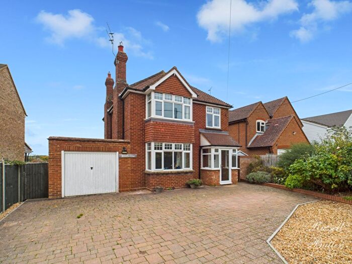 3 Bedroom Detached House For Sale In Portway Road, Twyford, MK18